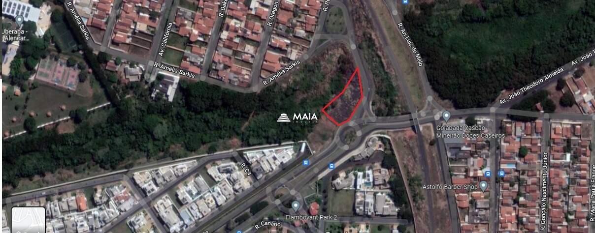 Terreno/Área à venda no Jardim do Lago: 