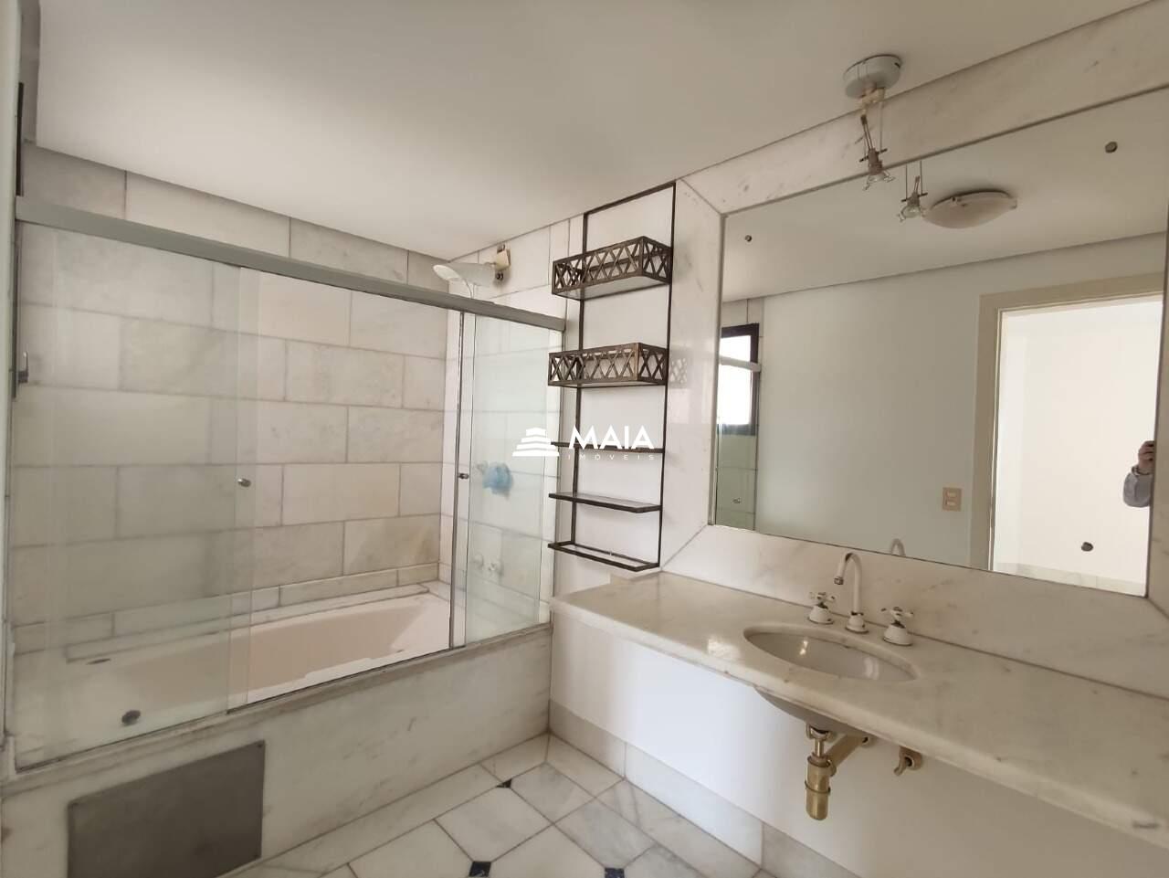 Apartamento à venda no Mercês: 