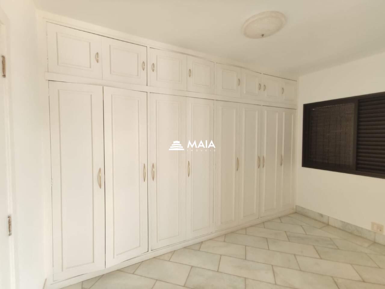 Apartamento à venda no Mercês: 