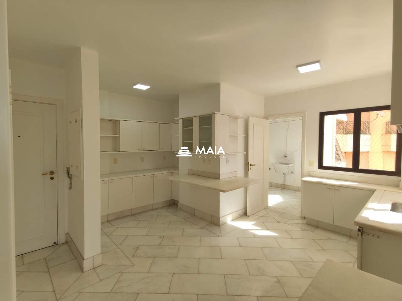 Apartamento à venda no Mercês: 