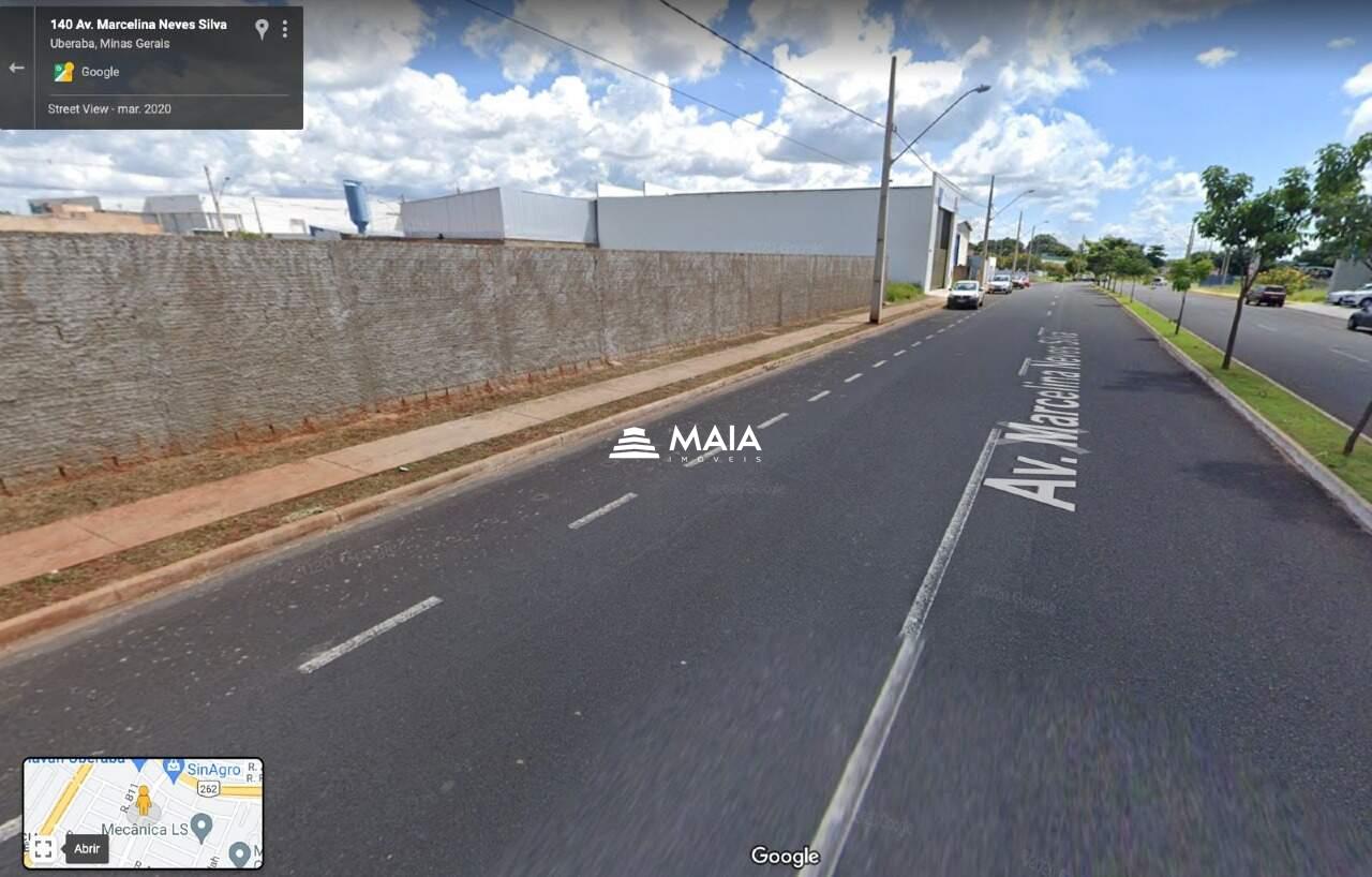 Terreno/Área à venda no Parque das Laranjeiras: 