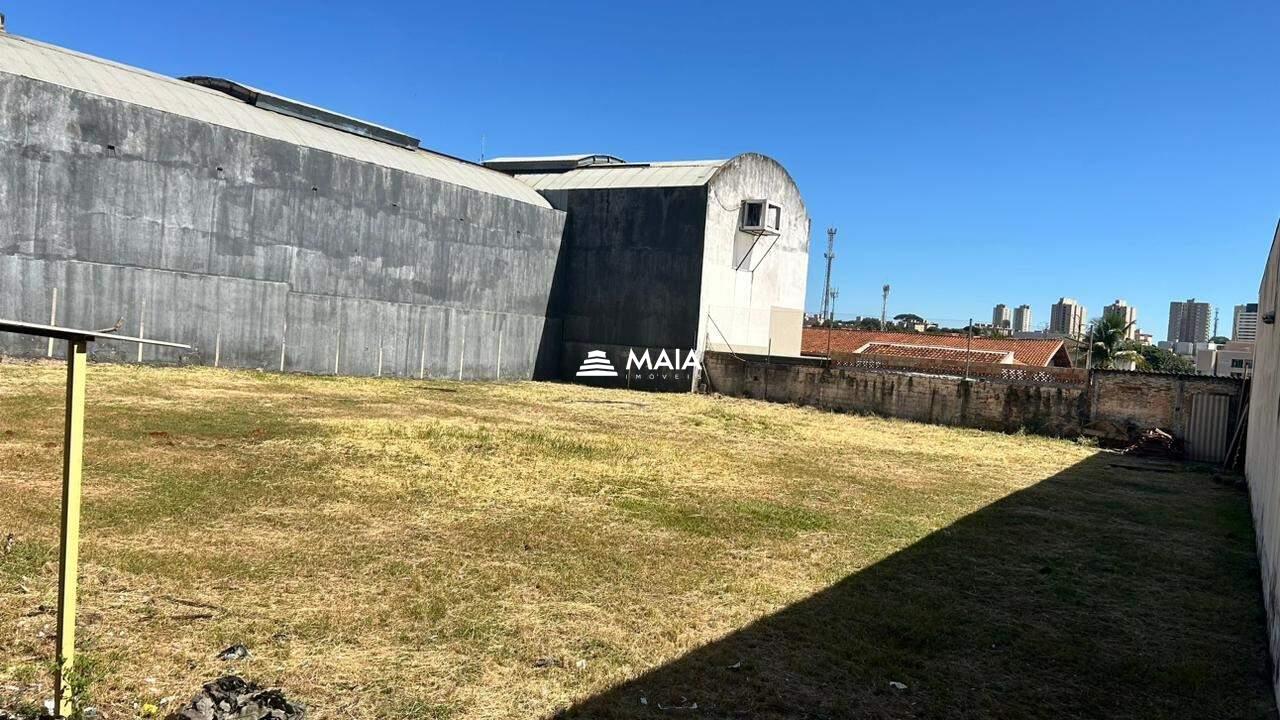 Terreno/Área à venda no Santa Maria: 