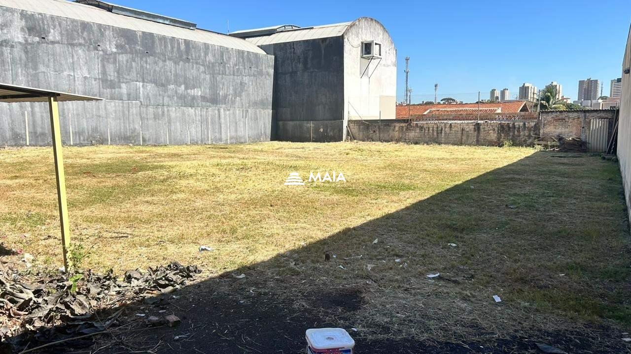 Terreno/Área à venda no Santa Maria: 