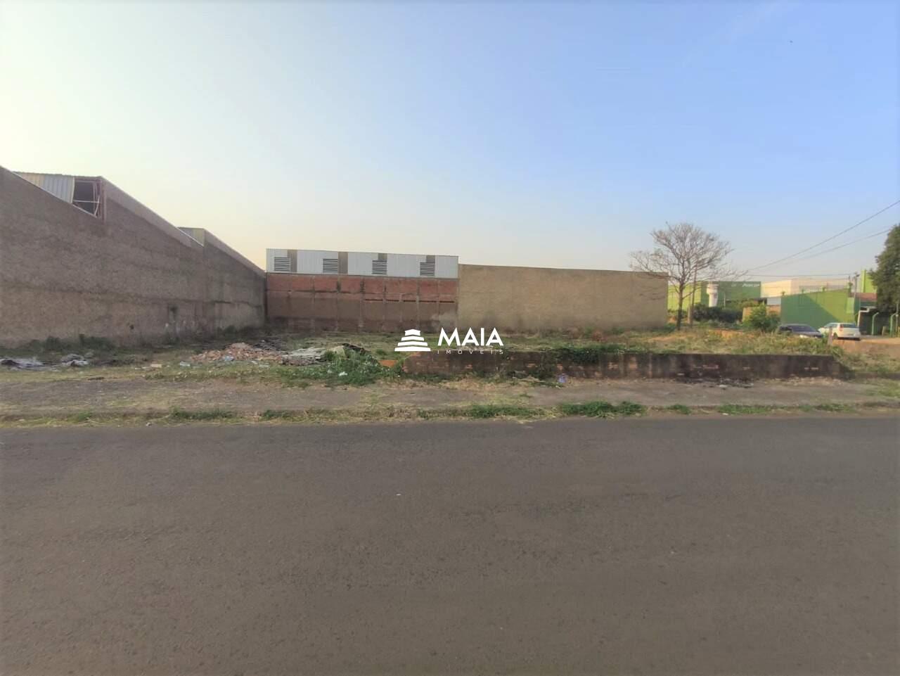 Terreno/Área à venda no Jardim Maracanã: 