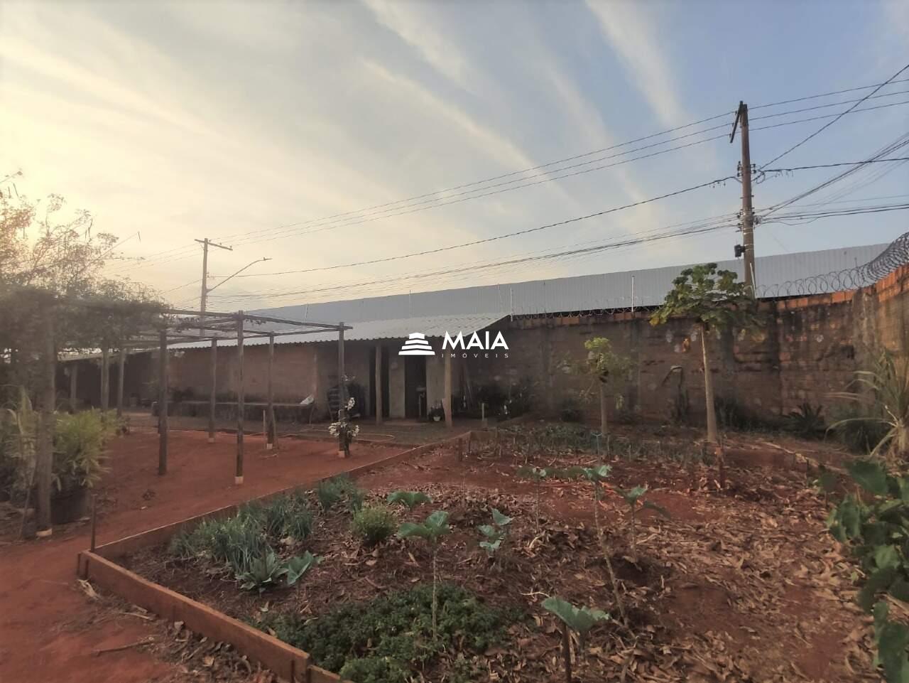 Terreno/Área à venda no Manoel Mendes: 