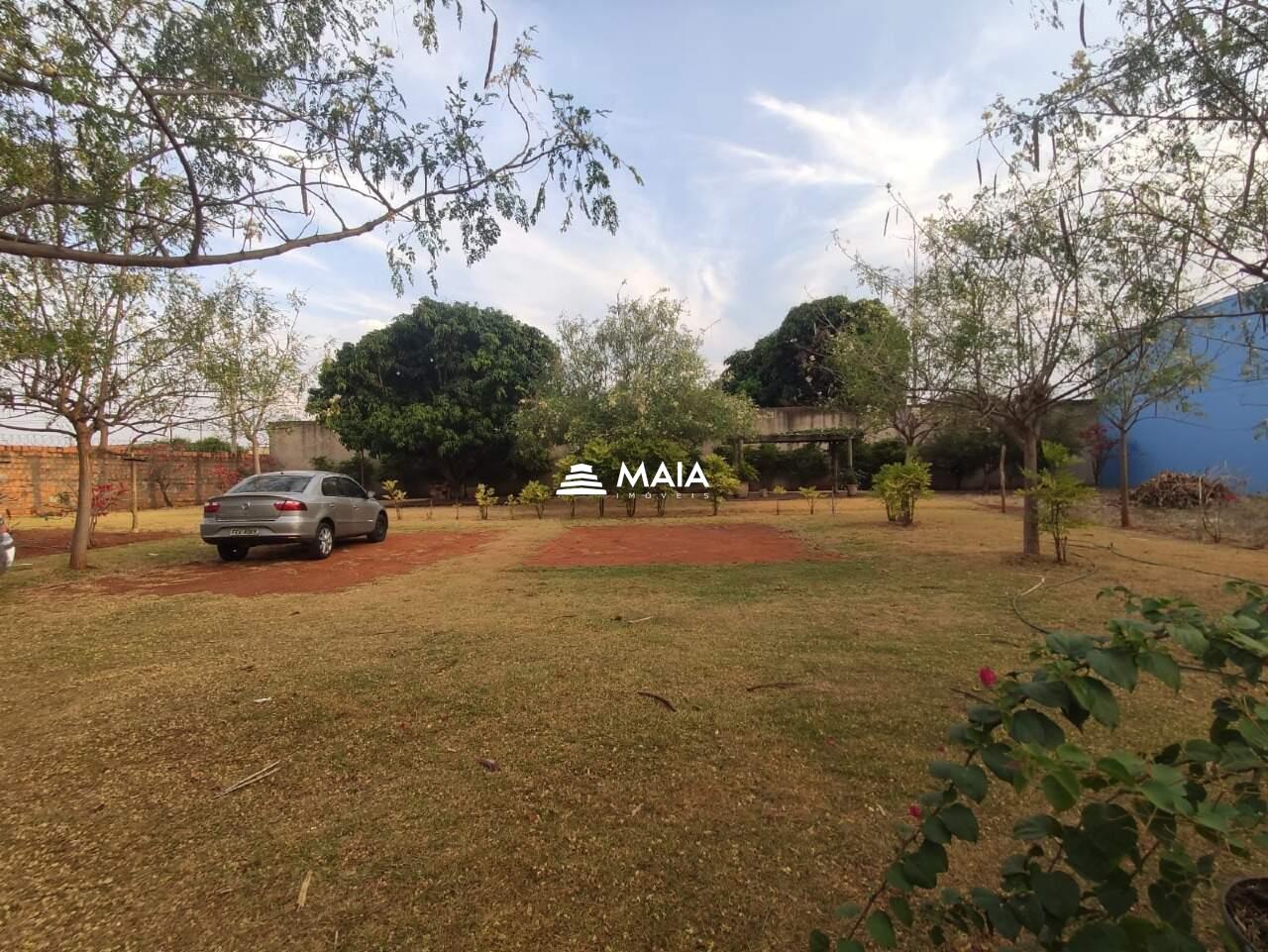 Terreno/Área à venda no Manoel Mendes: 