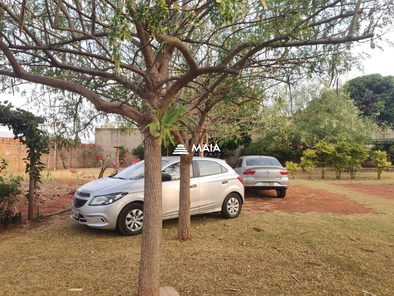 Terreno/Área à venda no Manoel Mendes: 