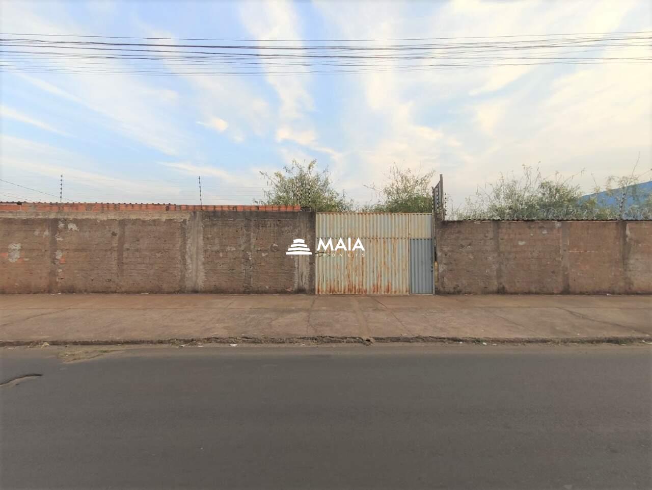 Terreno/Área à venda no Manoel Mendes: 