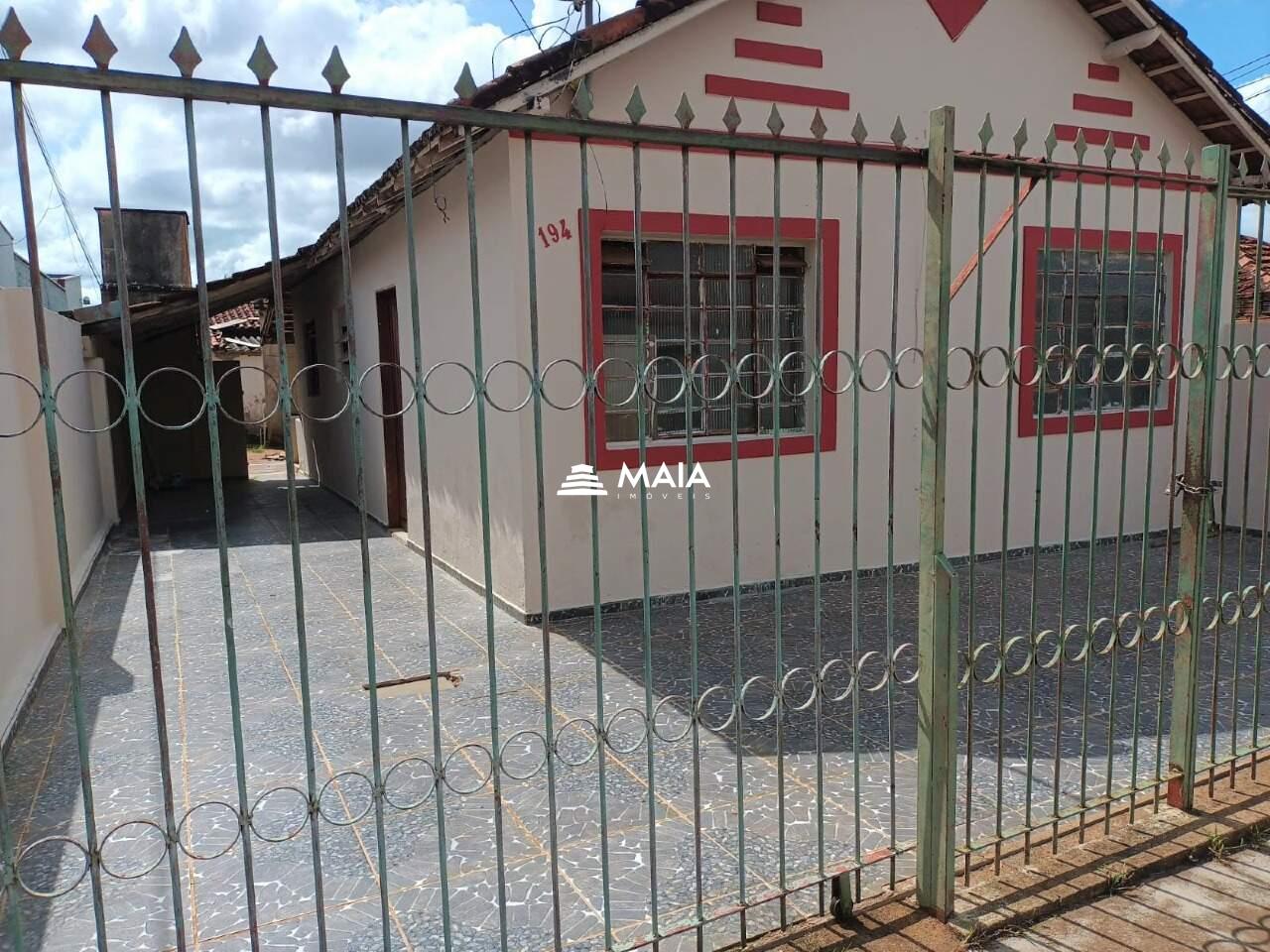 Casa à venda no Fabrício: 