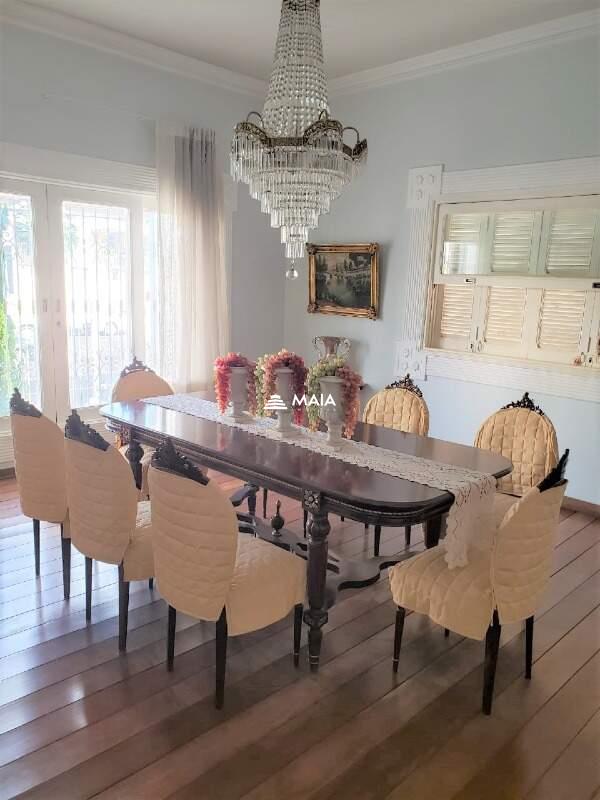 Casa à venda no Santos Dumont: 