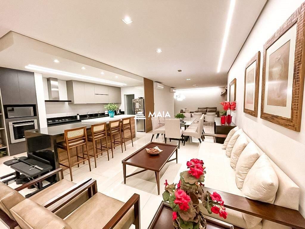 Apartamento à venda no bairro Santa Maria