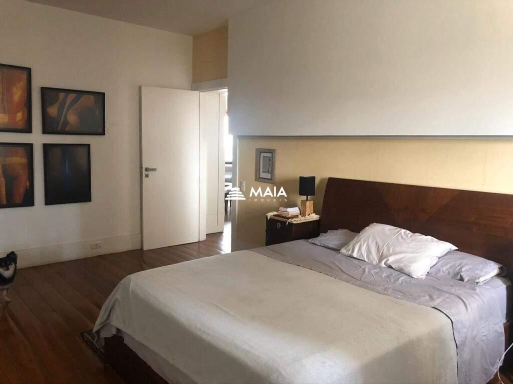 Apartamento à venda no Mercês: 