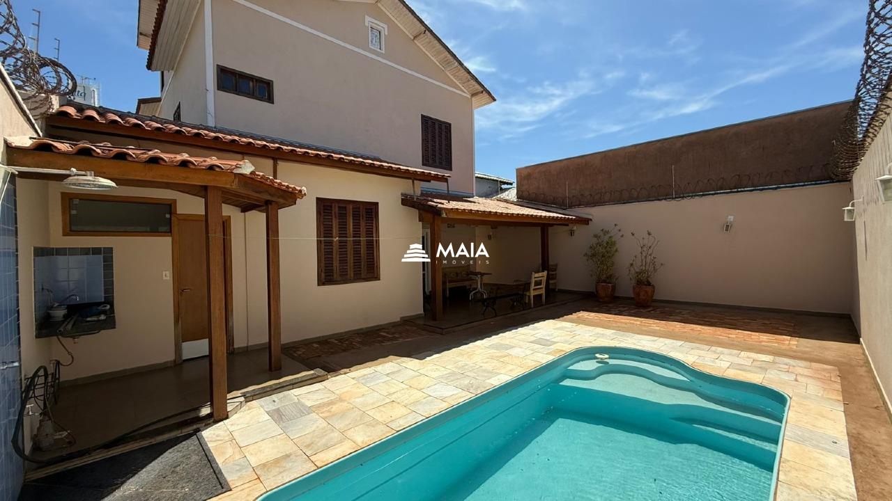 Casa à venda no Jardim do Lago: 