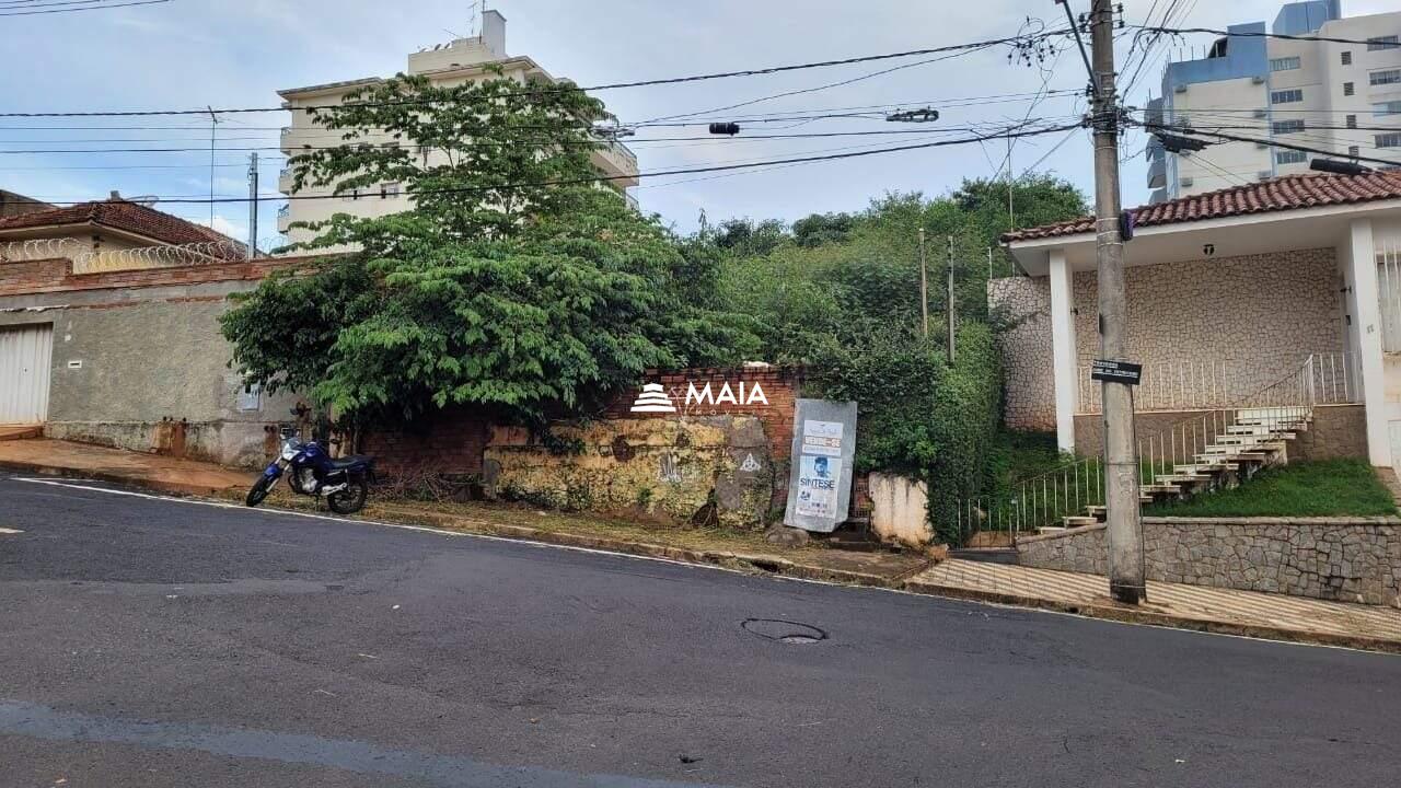 Terreno/Área à venda no Fabrício: 