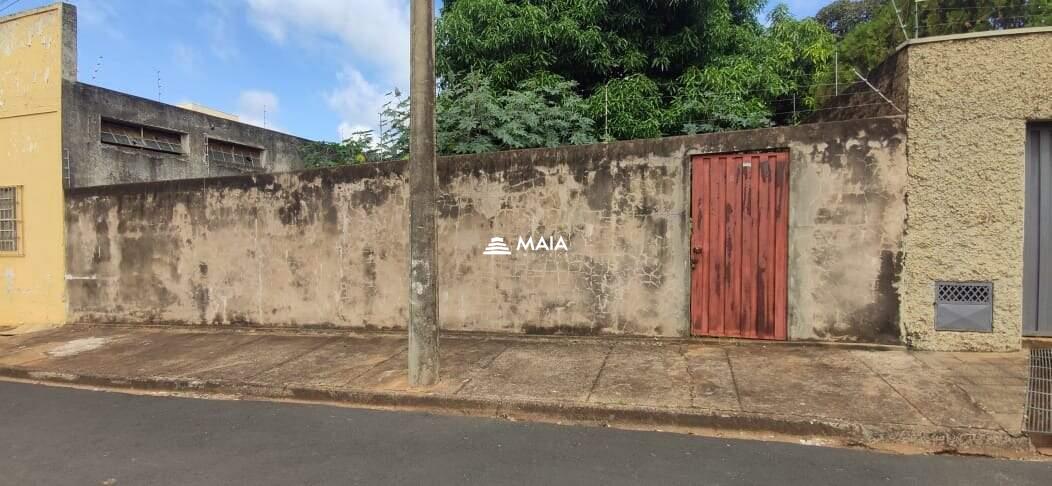 Terreno/Área à venda no Santa Maria: 