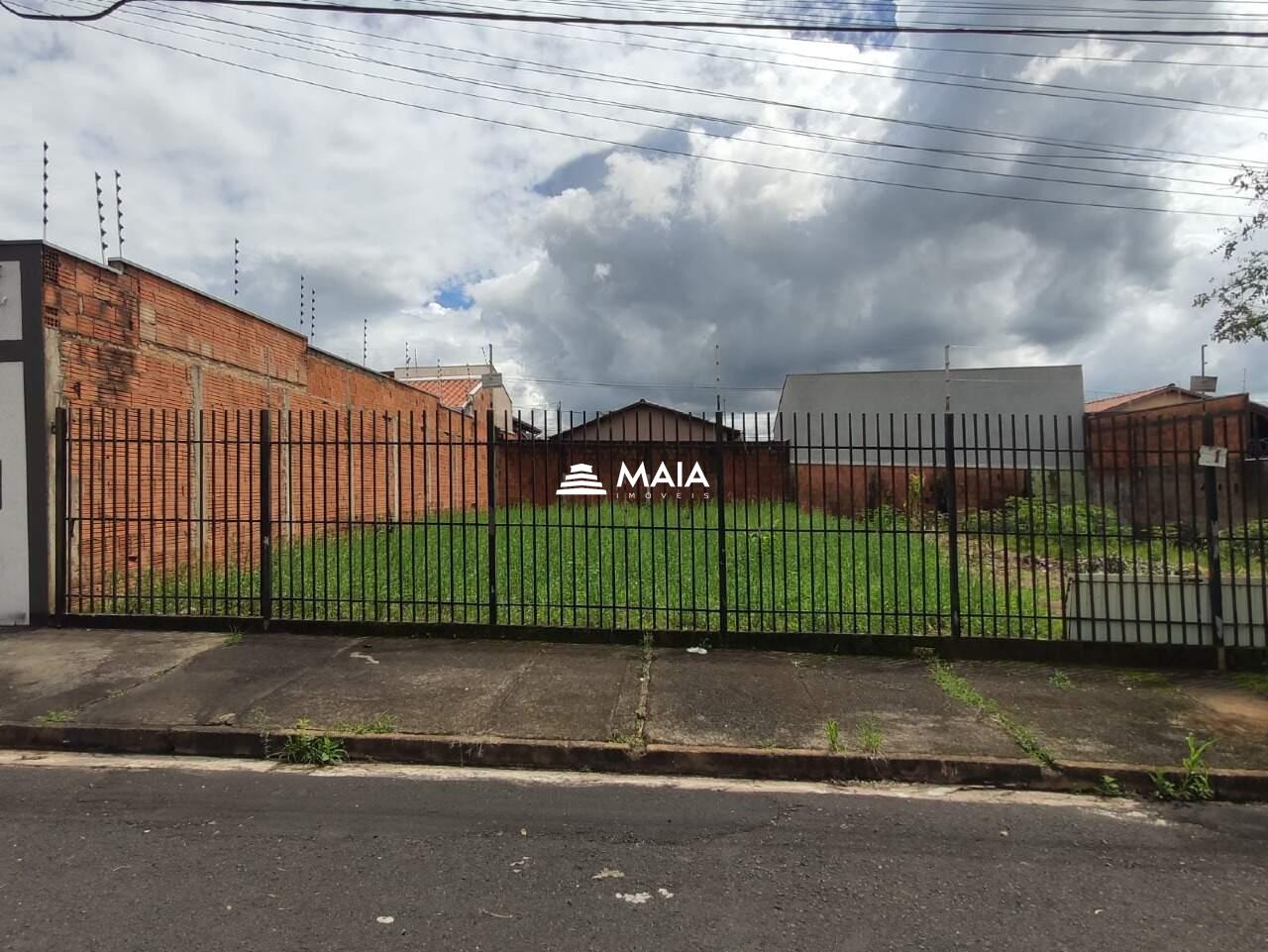 Terreno/Área à venda no Oneida Mendes: 