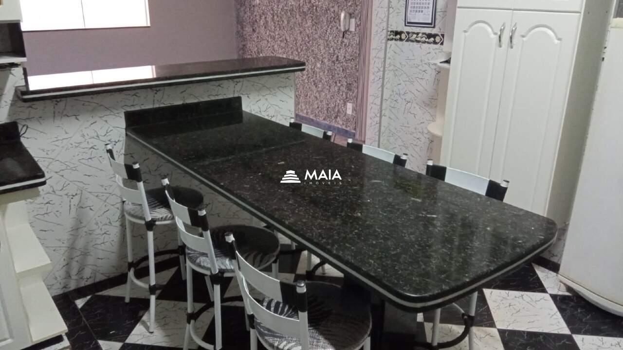 Casa à venda no Jardim Elza Amuí : 