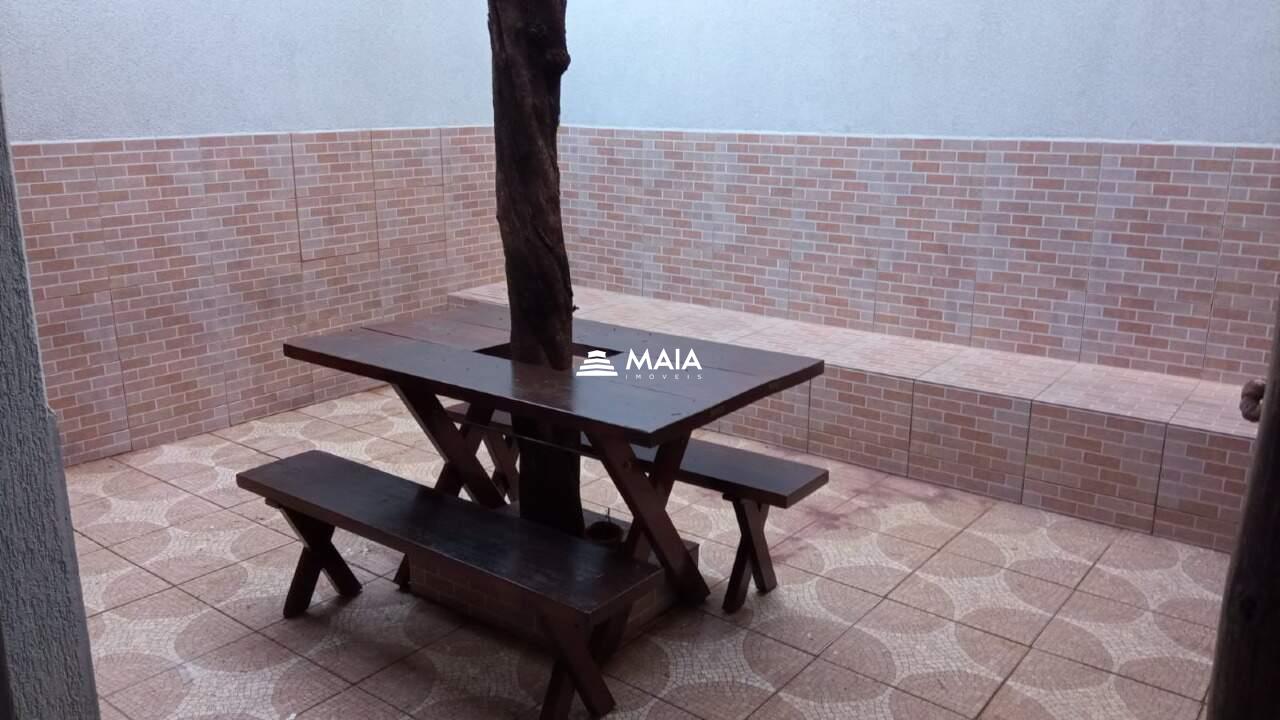 Casa à venda no Jardim Elza Amuí : 