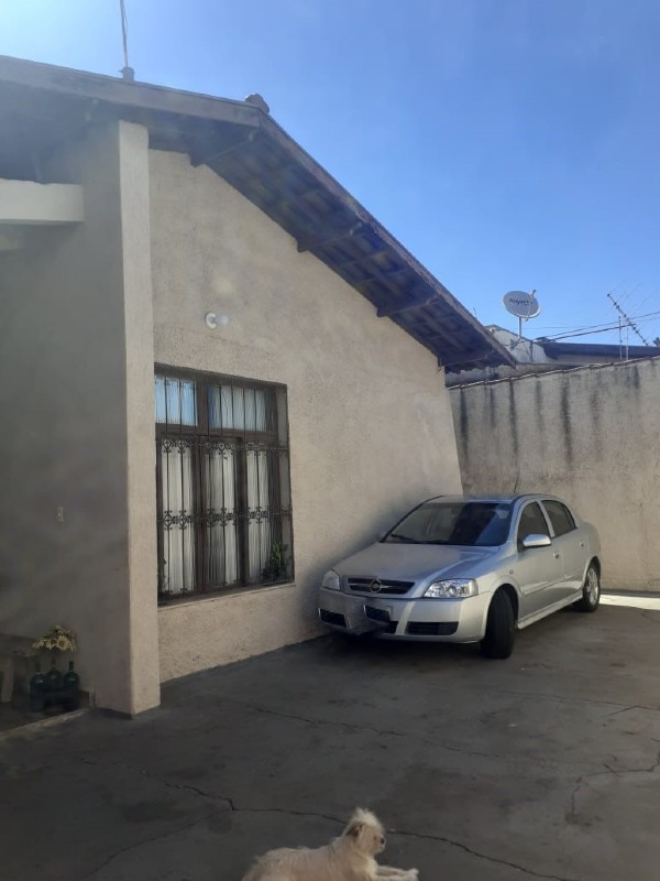 Casa à venda no Jardim Induberaba: 