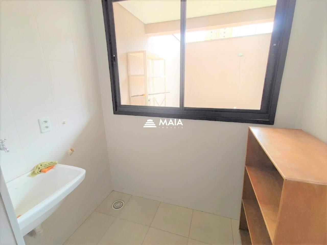 Apartamento à venda no Mercês: 