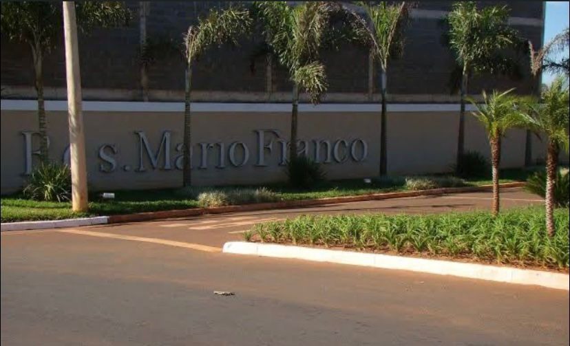 Terreno à venda no Condomínio Mário Franco