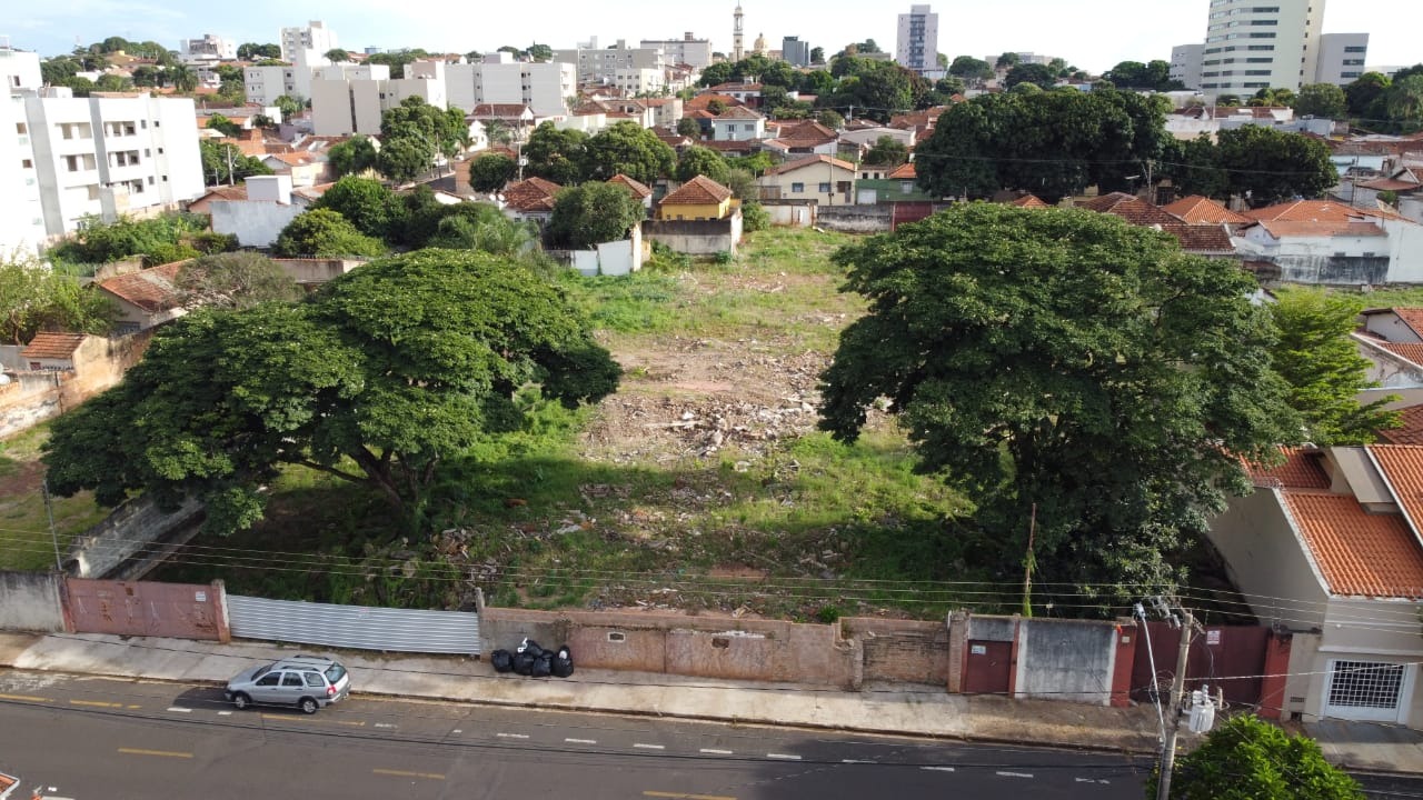 Terreno/Área à venda no Nossa Senhora da Abadia: 