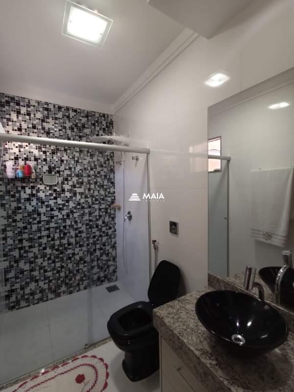 Casa à venda no Jardim Elza Amuí IV: 