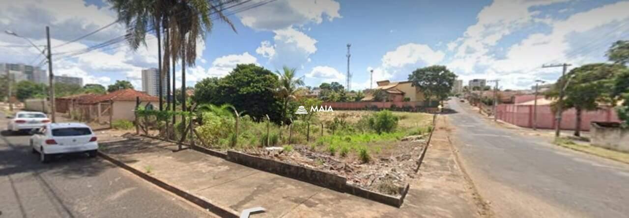 Terreno/Área à venda no Santa Maria: 