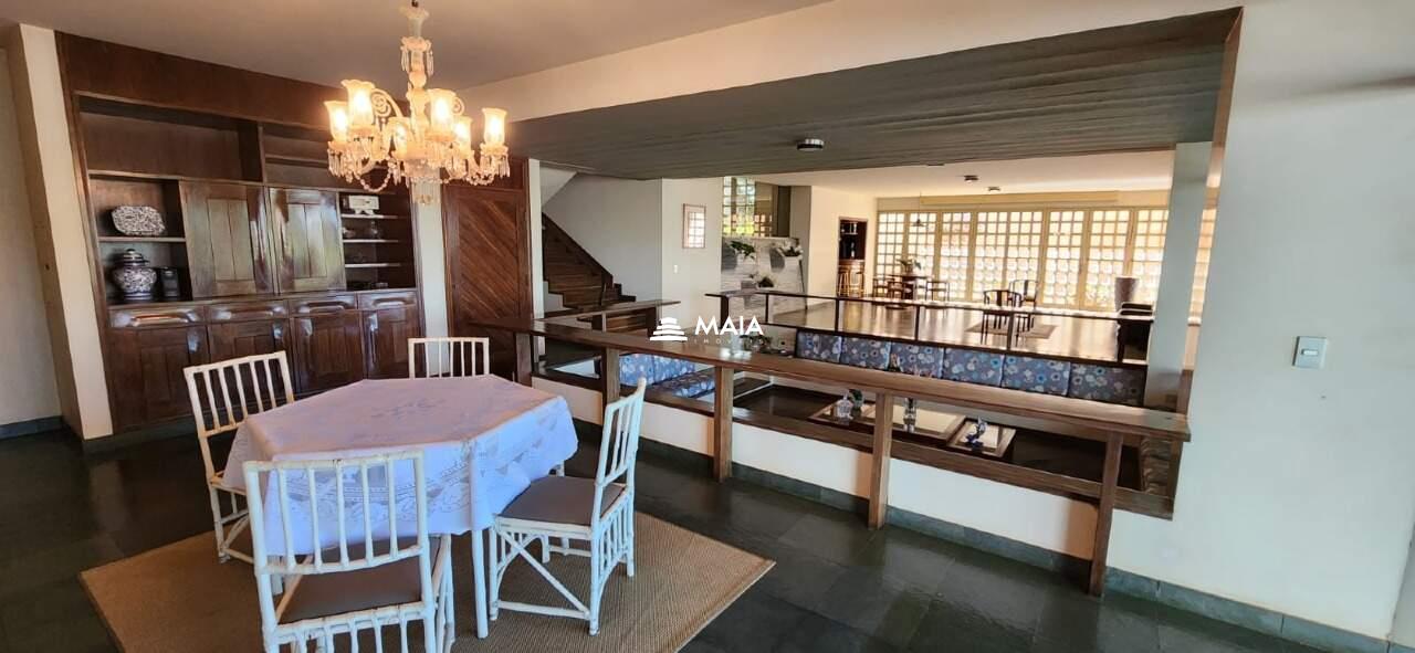 Casa à venda no Mercês: 