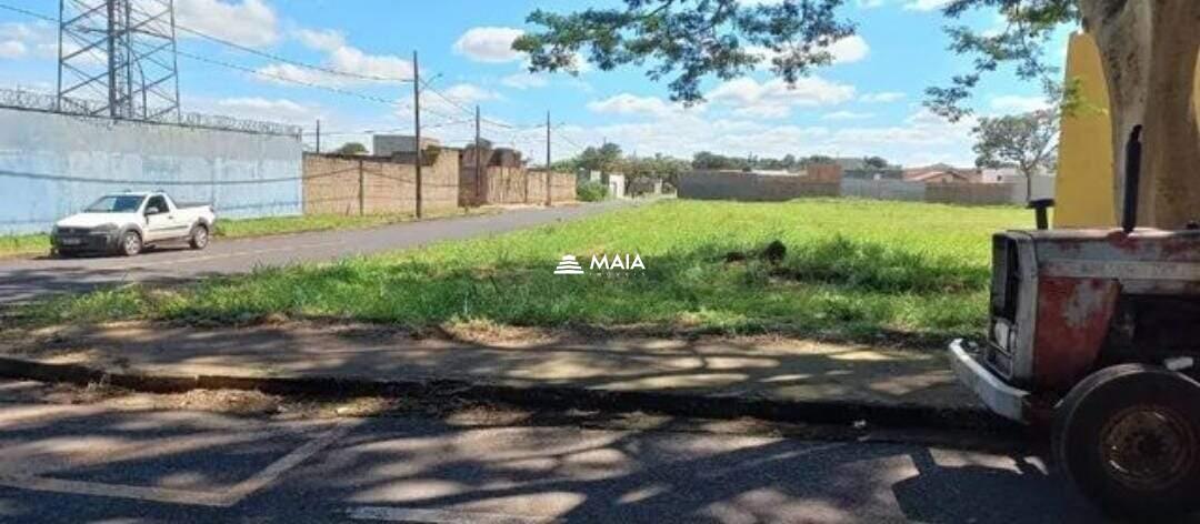 Terreno/Área à venda no Jardim Maracanã: 