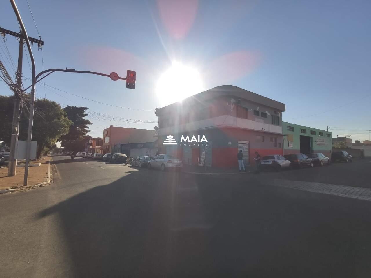 Comercial para aluguel no Parque das Américas: 