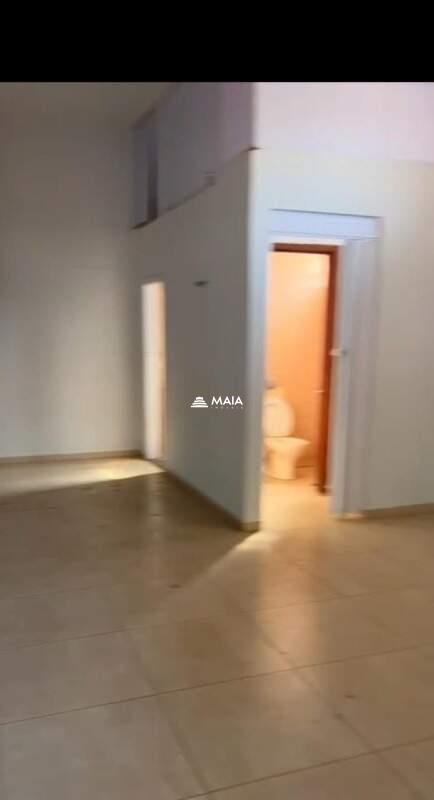 Comercial para aluguel no Parque das Américas: 