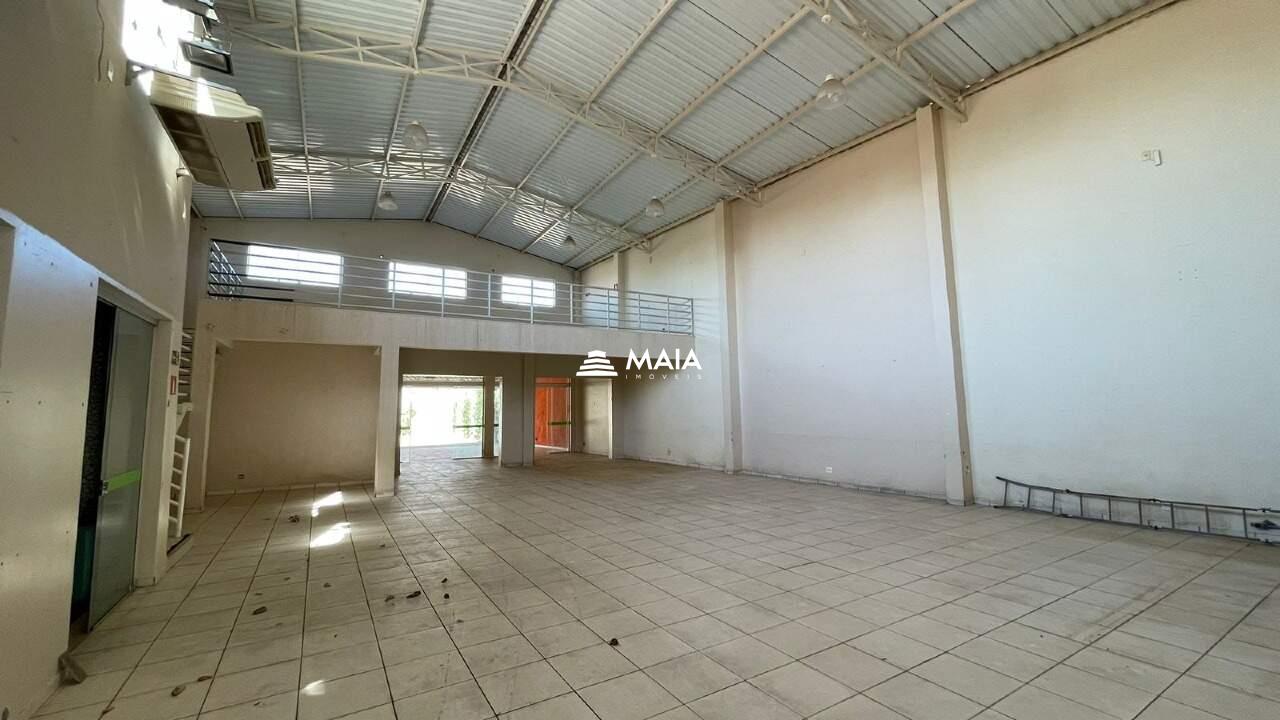 Galpão à venda no Mercês: 