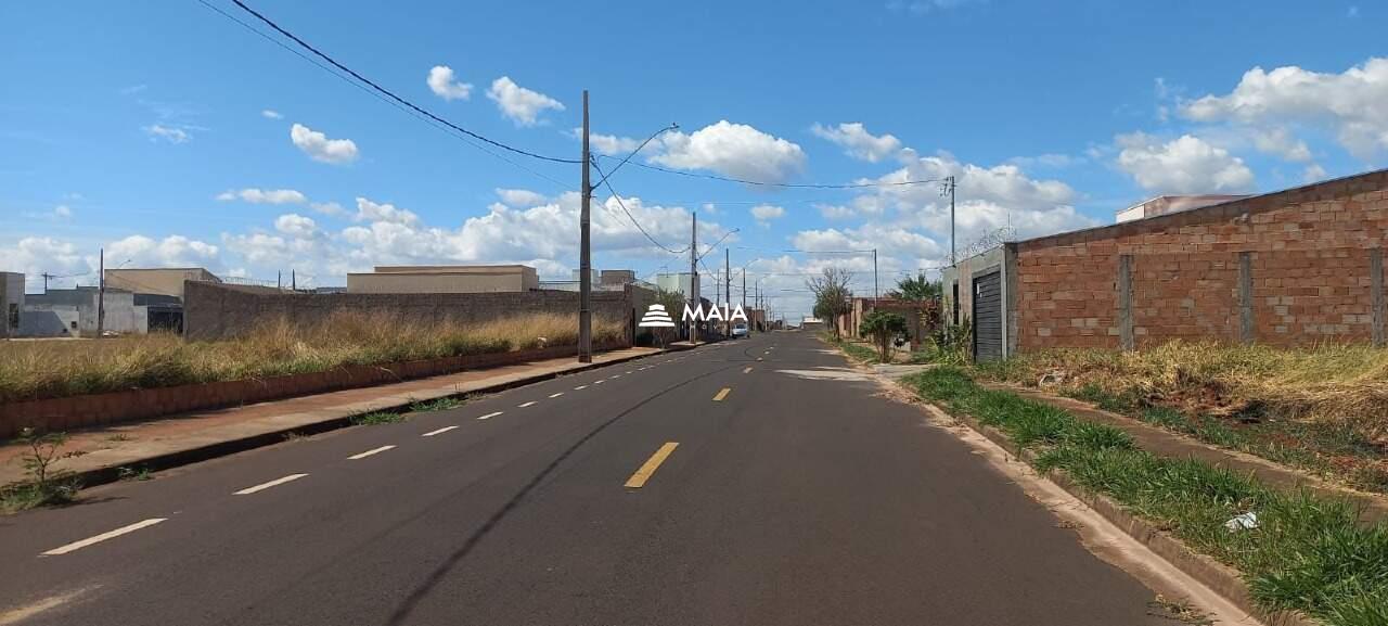 Terreno/Área à venda no Parque das Laranjeiras: 