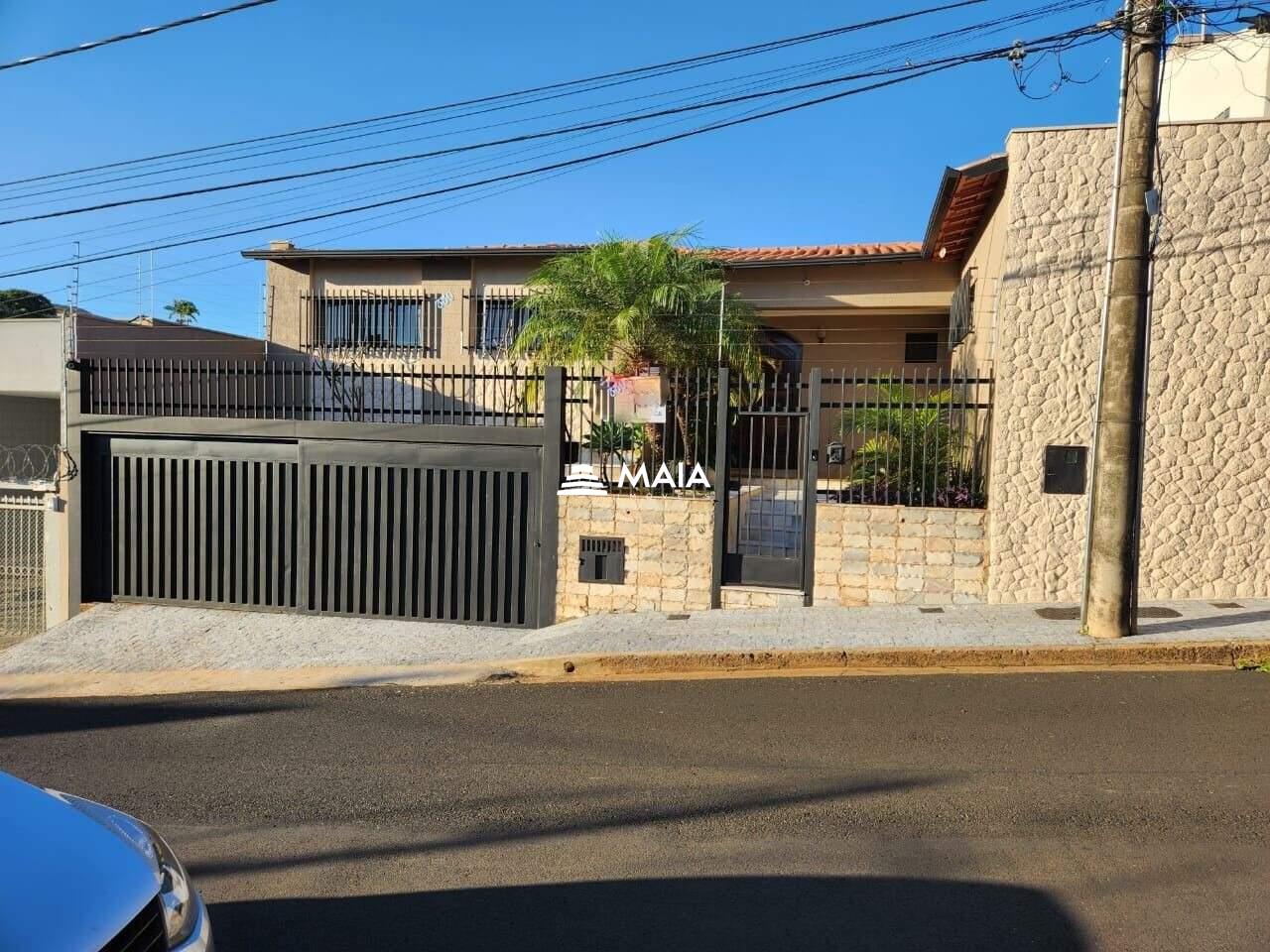 Casa à venda no Jardim Alexandre Campos: 