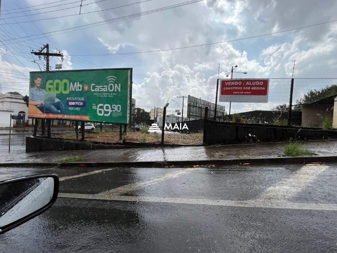 Comercial à venda no Fabrício: 
