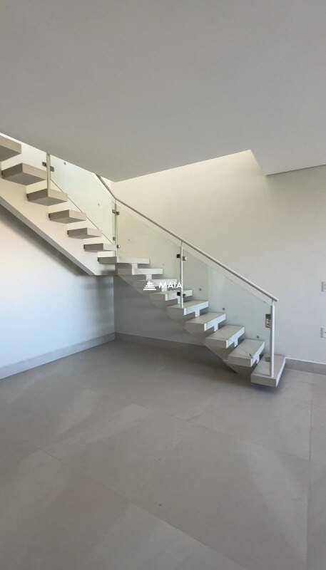 Apartamento à venda no Mercês: 