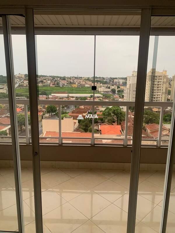 Apartamento à venda no Mercês: 