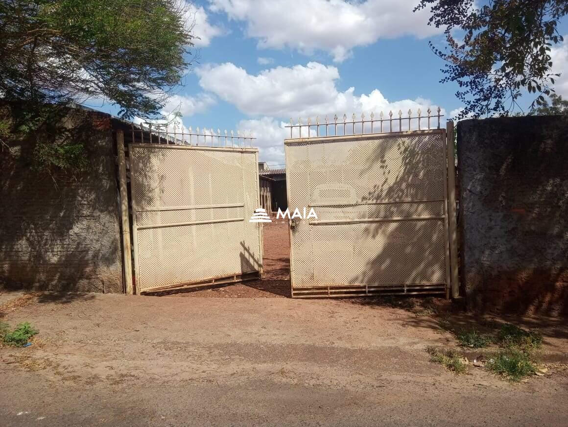 Terreno/Área à venda no Jardim Uberaba: 