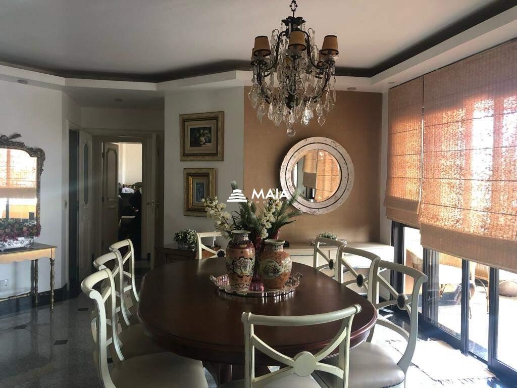 Apartamento à venda no Mercês: 