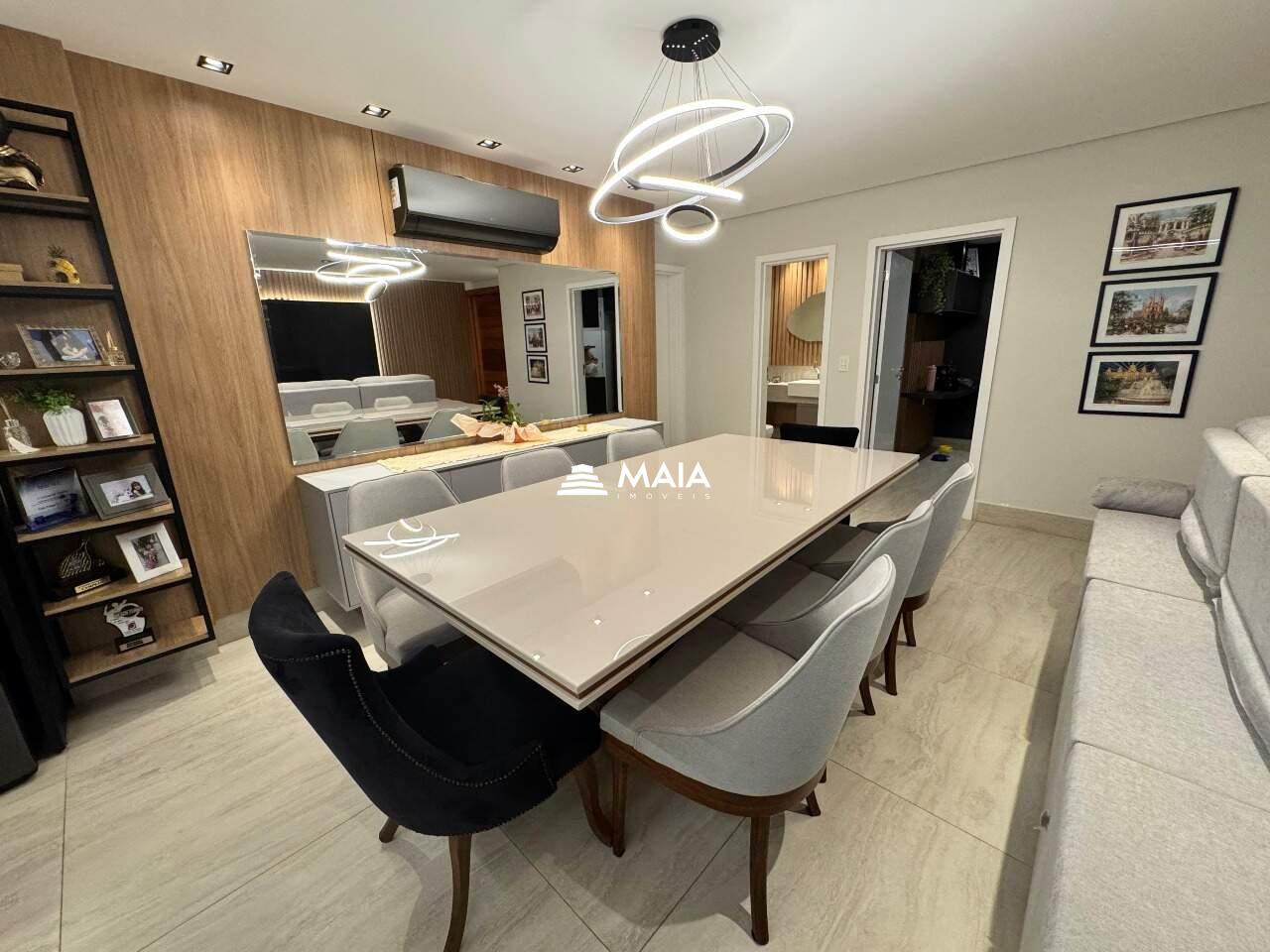 Apartamento à venda no Mercês: 