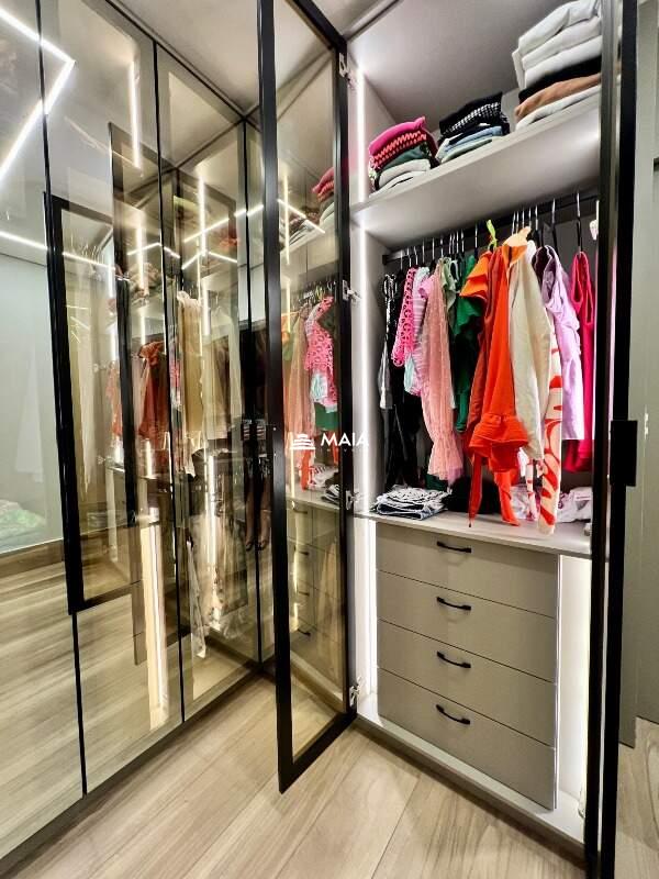 Apartamento à venda no Mercês: 