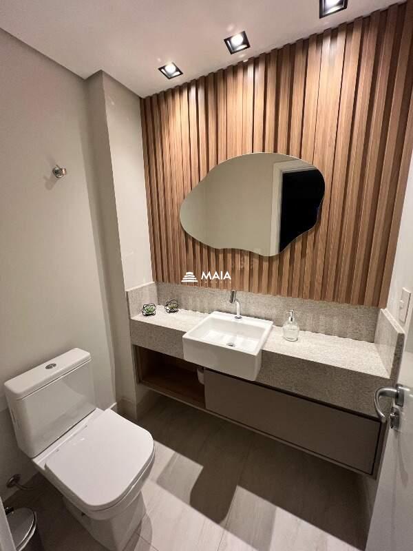 Apartamento à venda no Mercês: 