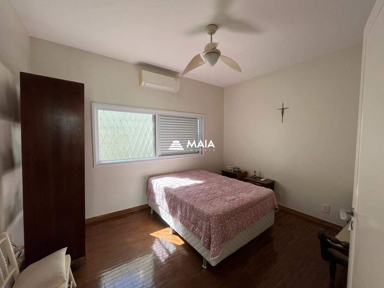 Casa à venda no Centro: 