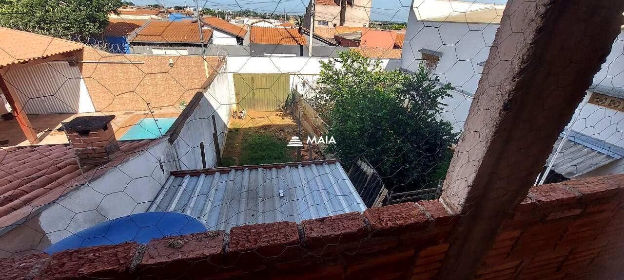 Terreno/Área à venda no Antonia Cândida: 