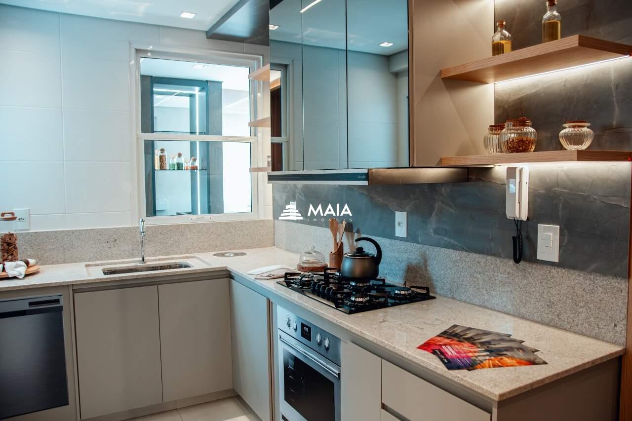 Apartamento à venda no Mercês: 