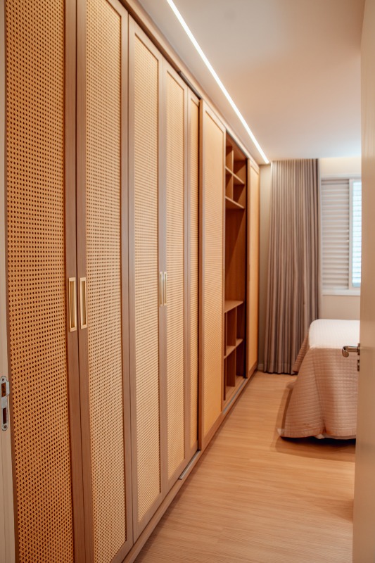 Apartamento à venda no Mercês: 