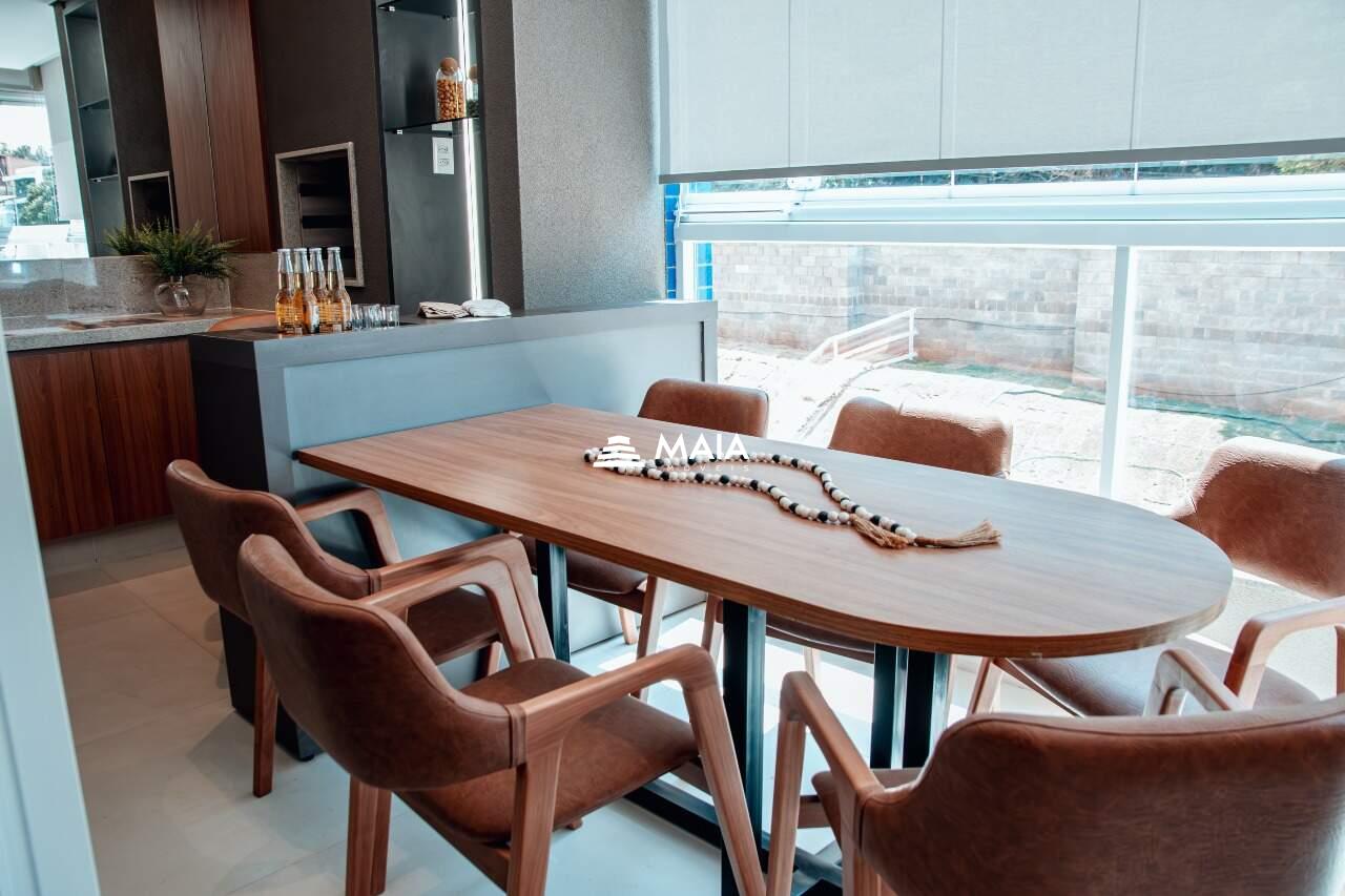 Apartamento à venda no Mercês: 