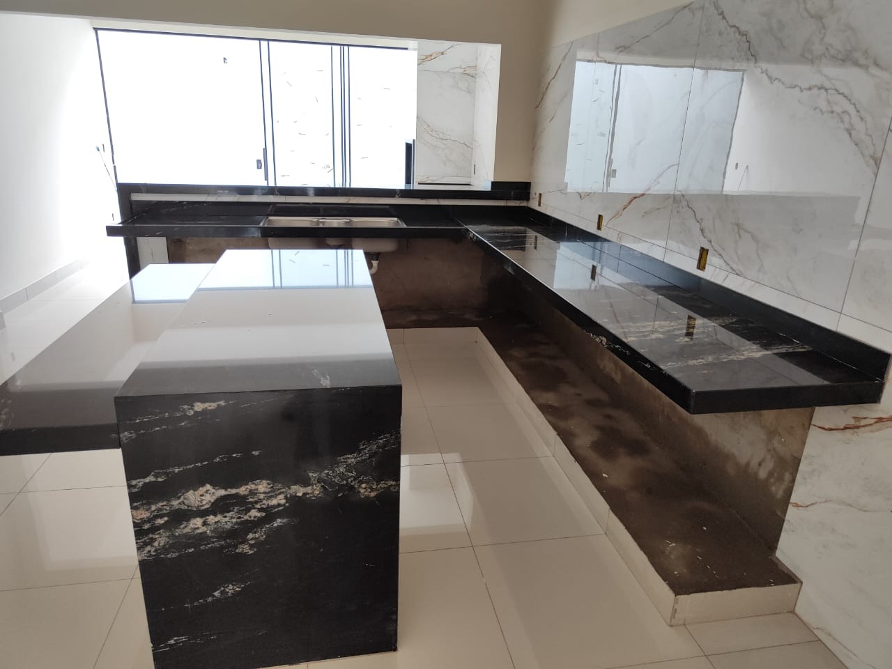 Casa à venda no Parque das Laranjeiras: 