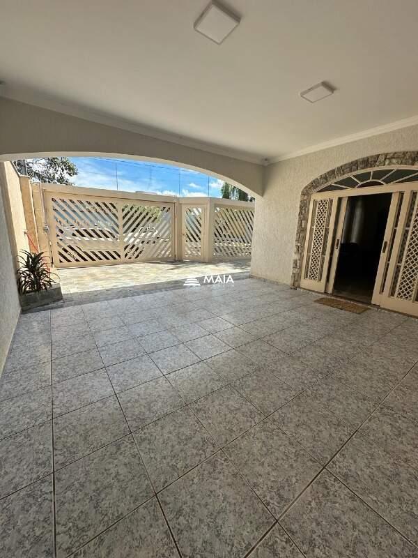 Casa à venda no Santos Dumont: 